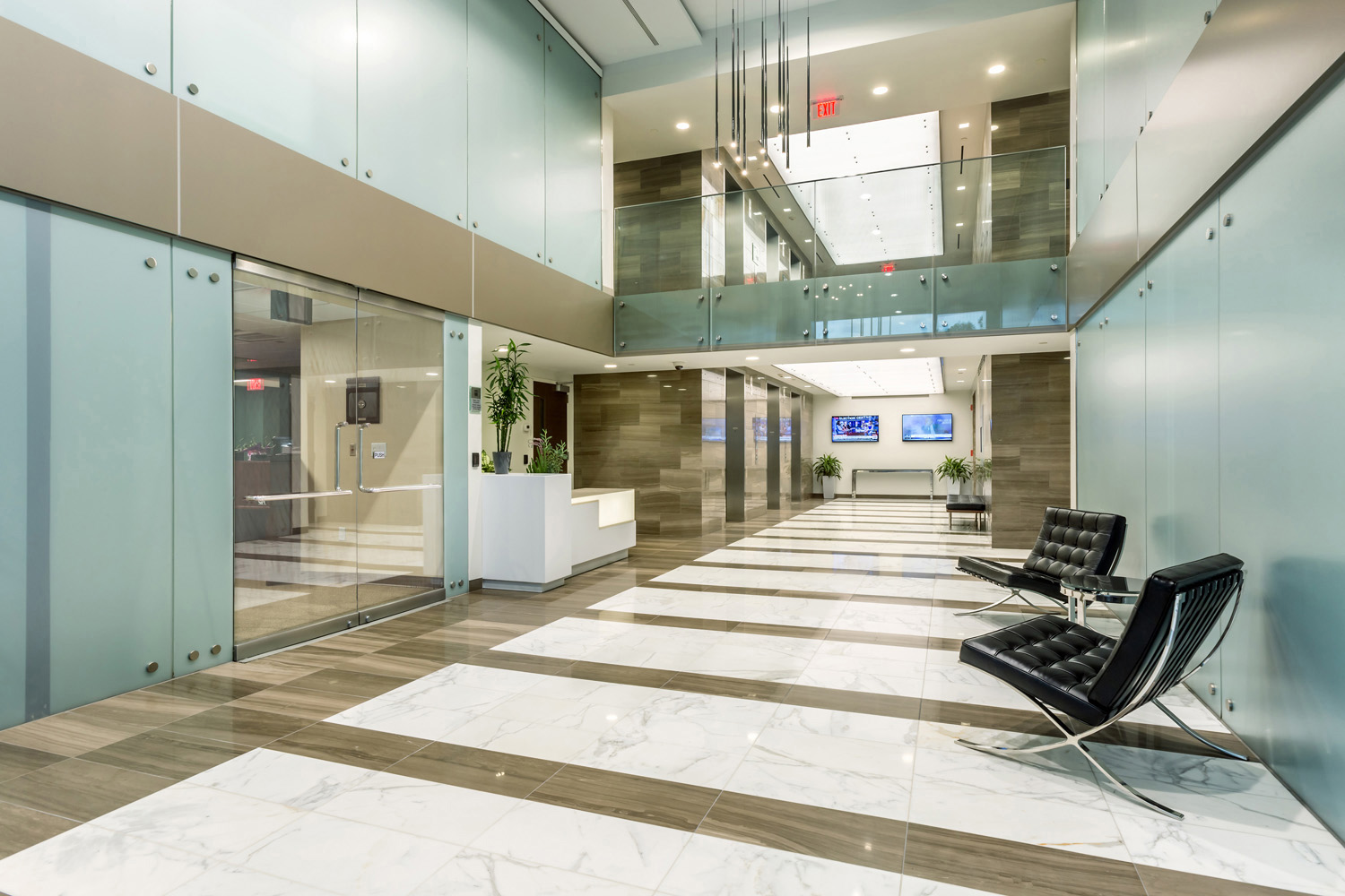 montrose-lobby-4312rt